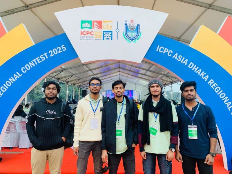 Group photo of programming contest participants
